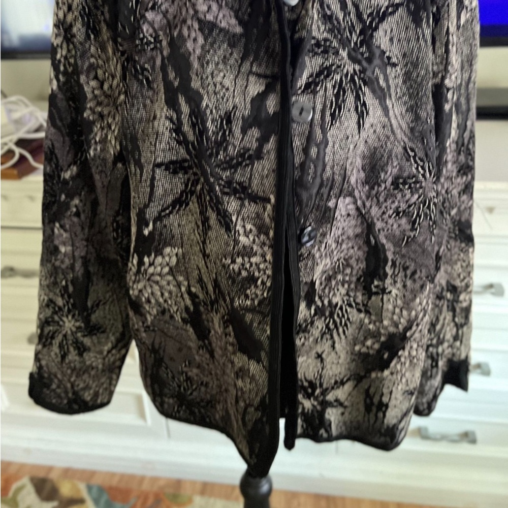 Black Textured Jacket - Picture 3 of 3